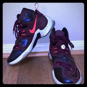 Purpleish Lebron James Basketball Shoes